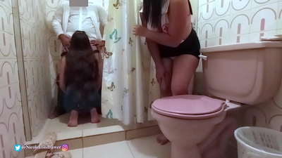 Ковбой қалпақшасы мен етіктегі әдемі жопа порнография